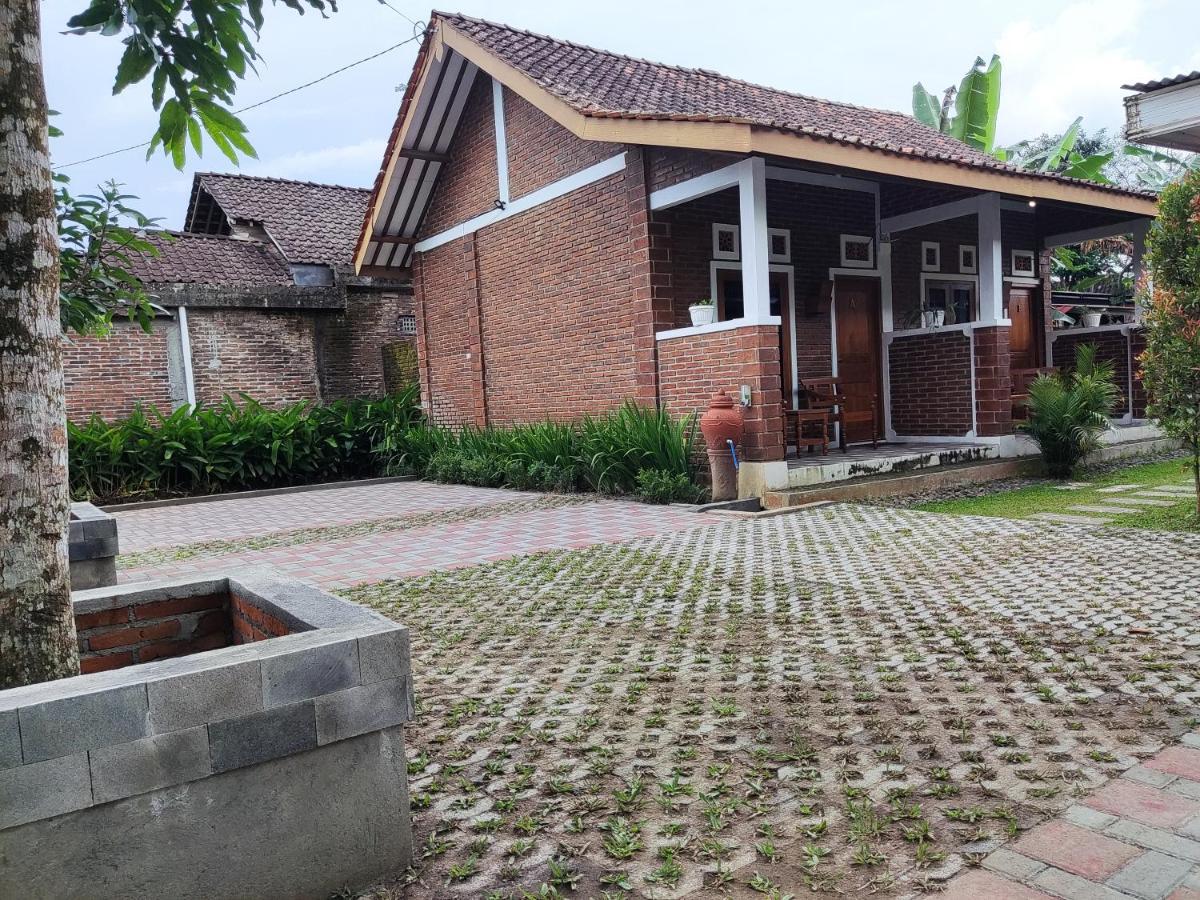 Genthong Homestay Magelang Ngoại thất bức ảnh