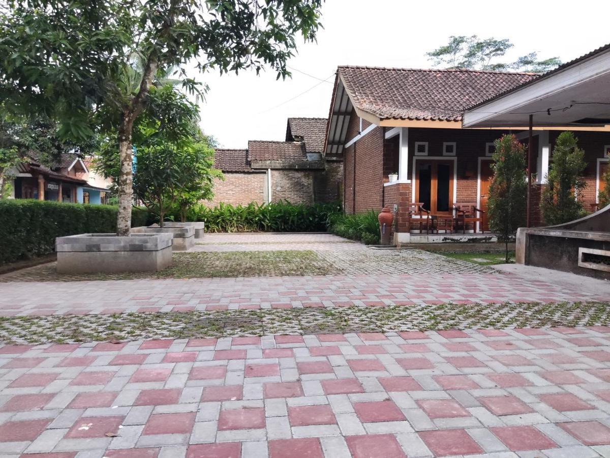 Genthong Homestay Magelang Ngoại thất bức ảnh