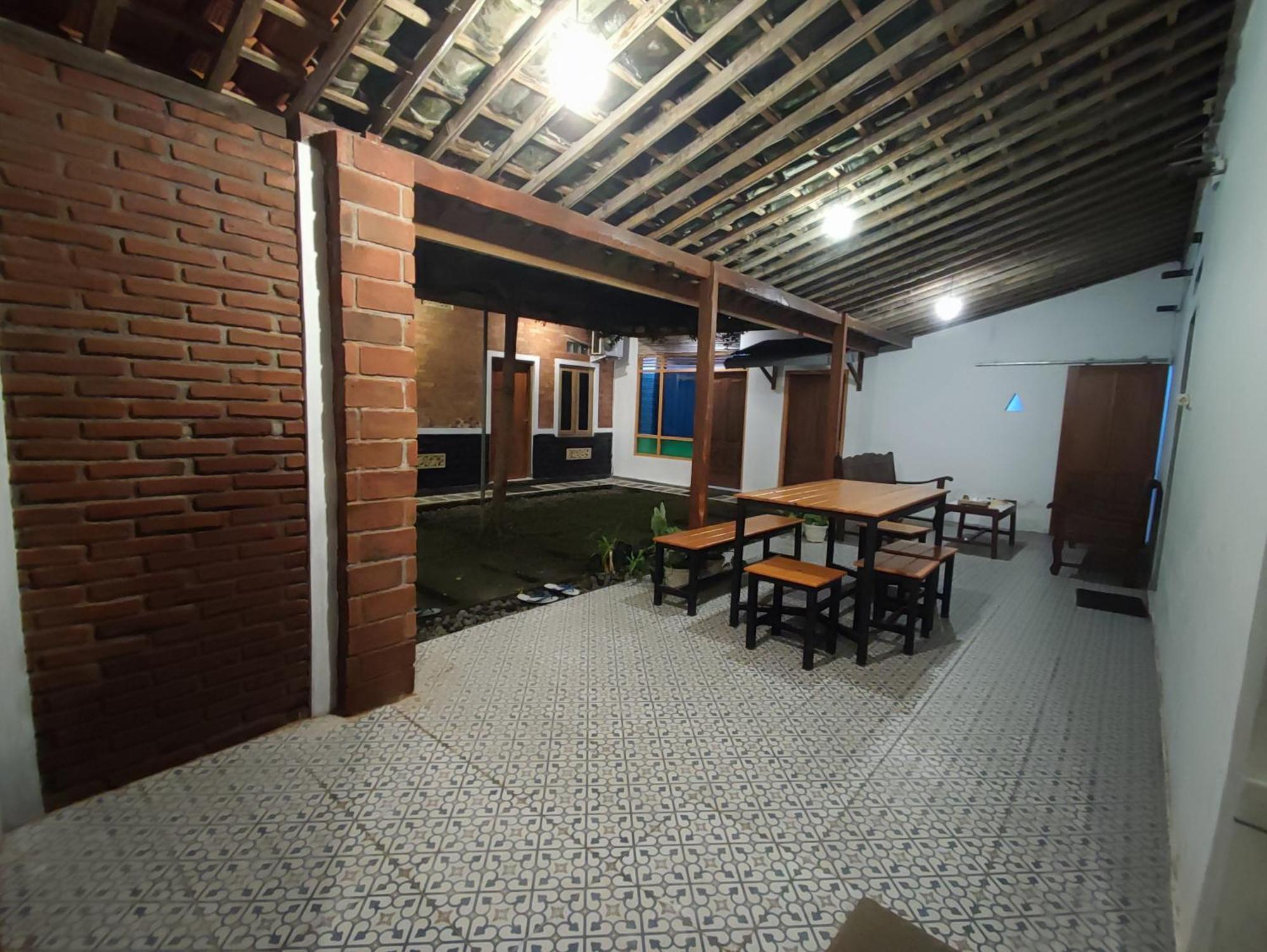 Genthong Homestay Magelang Ngoại thất bức ảnh